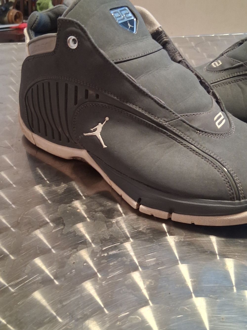 Jordan Men's Derek Jeter Dark Gray and White Athletic Sneakers - Picture 4 of 10